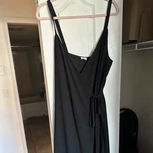 BLACK ARITZIA Wilfred Wrap Dress size L